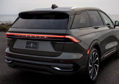 The rear of a 2024 Lincoln Black Label Nautilus® SUV displays full LED rear lighting. | Klaben Lincoln in Kent OH